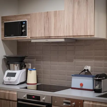 Five - Parking, Balneotherapie, Place Nationale, Un Havre De Paix Apartman