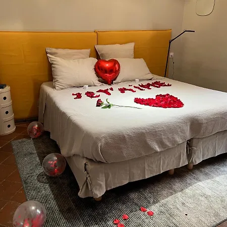 Five - Parking, Balneotherapie, Place Nationale, Un Havre De Paix Apartman *