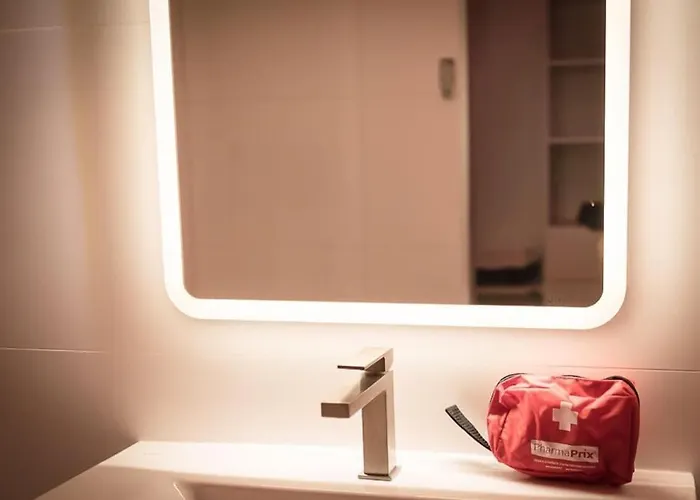 Five - Parking, Balneotherapie, Place Nationale, Un Havre De Paix * Montauban