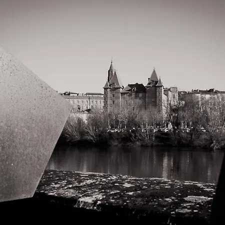 Five - Parking, Balneotherapie, Place Nationale, Un Havre De Paix * Montauban