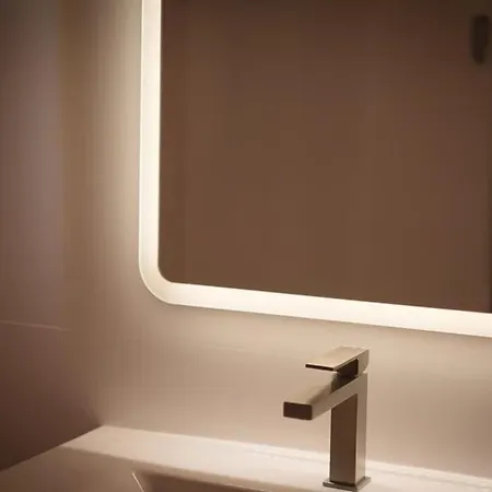 Apartment Five - Parking, Balneotherapie, Place Nationale, Un Havre De Paix