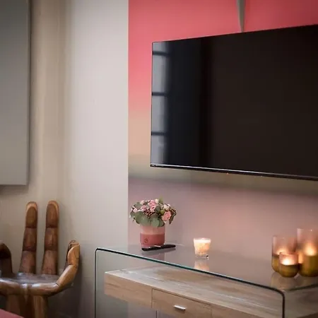 Apartment Five - Parking, Balneotherapie, Place Nationale, Un Havre De Paix