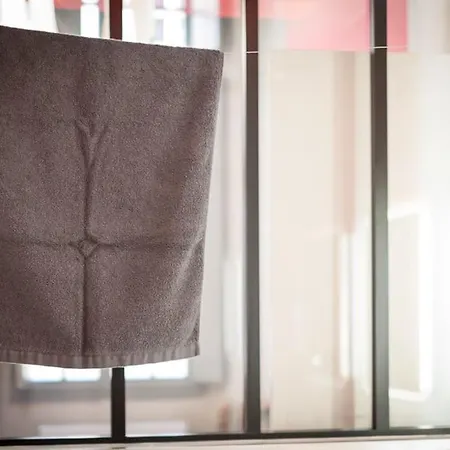 Five - Parking, Balneotherapie, Place Nationale, Un Havre De Paix Apartment *